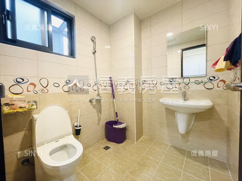 ＬＭ傳統格局．雙車再現房屋室內格局與周邊環境