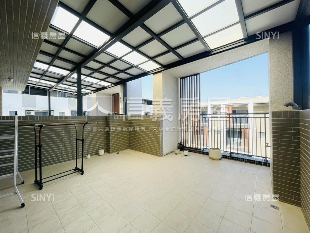 ＬＭ傳統格局．雙車再現房屋室內格局與周邊環境