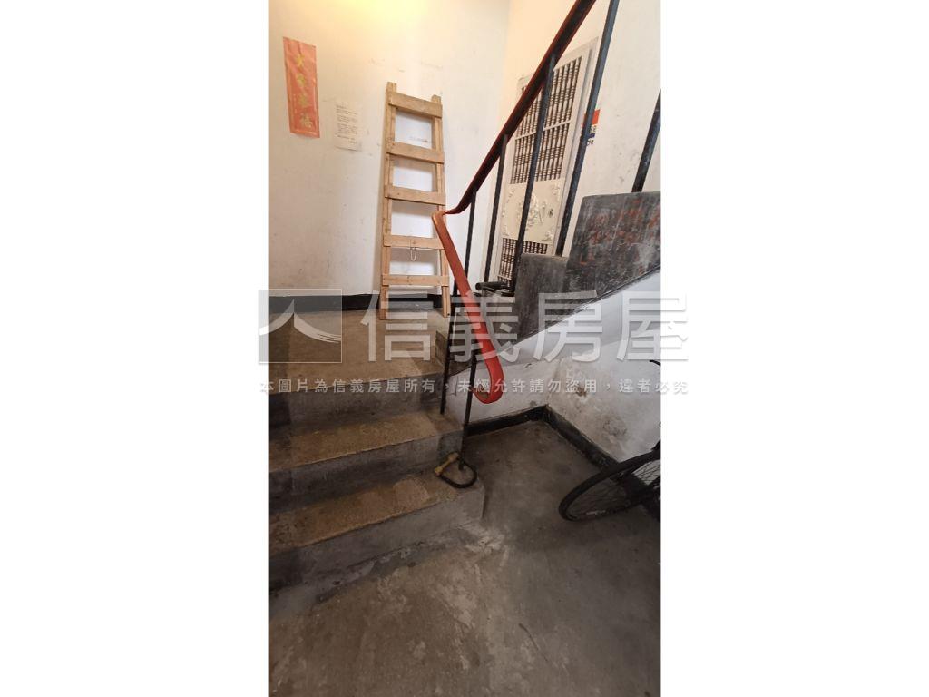 中山北雙數巷近運動中心房屋室內格局與周邊環境