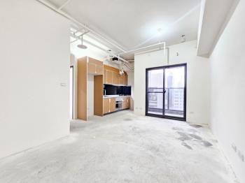 鵬躍序高樓兩房車位