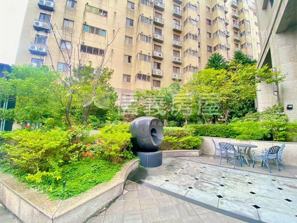 優質雋品兩房車位房屋室內格局與周邊環境