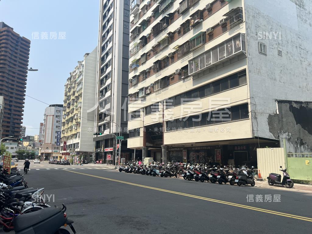 高雄府北大空間商用店辦倉房屋室內格局與周邊環境