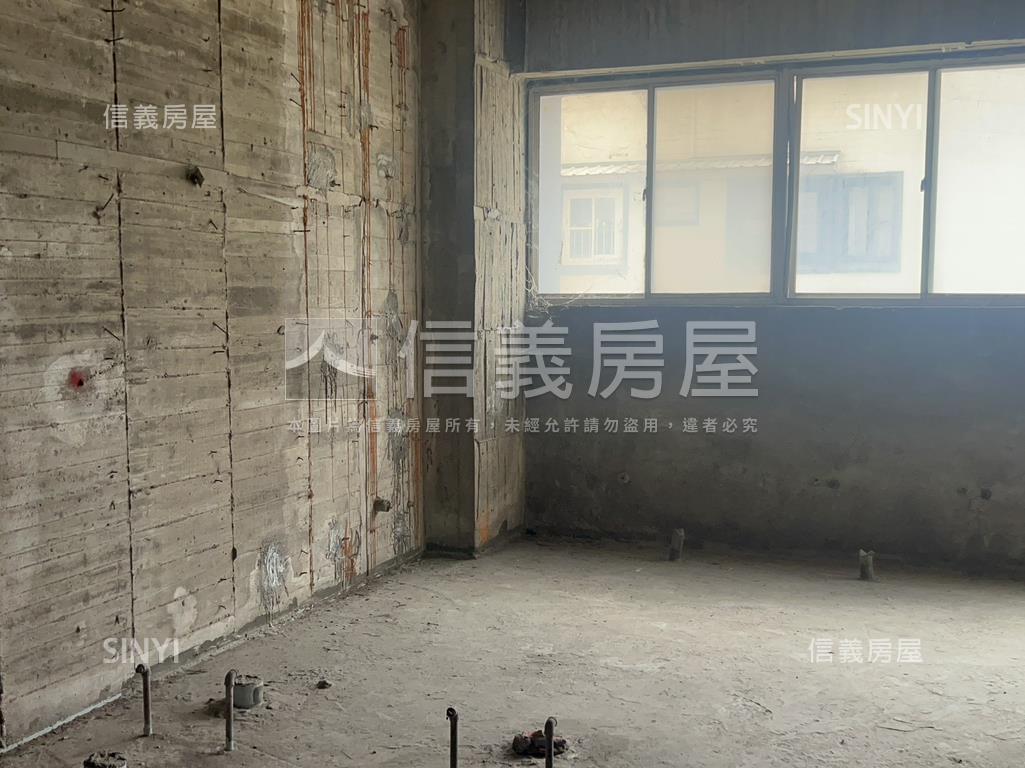高雄府北大空間商用店辦倉房屋室內格局與周邊環境