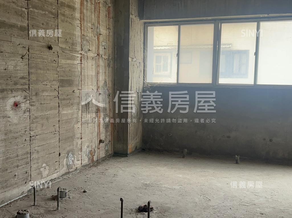 高雄府北大空間商用店辦倉房屋室內格局與周邊環境