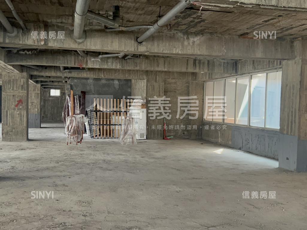高雄府北大空間商用店辦倉房屋室內格局與周邊環境
