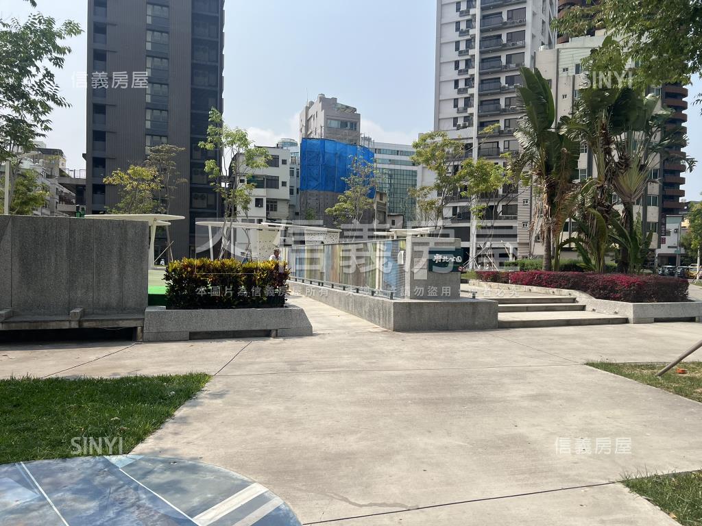 高雄府北大空間商用店辦倉房屋室內格局與周邊環境