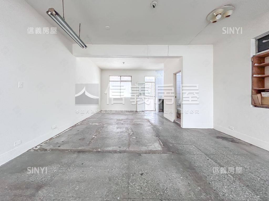 商業地近後山埤站公寓二樓房屋室內格局與周邊環境