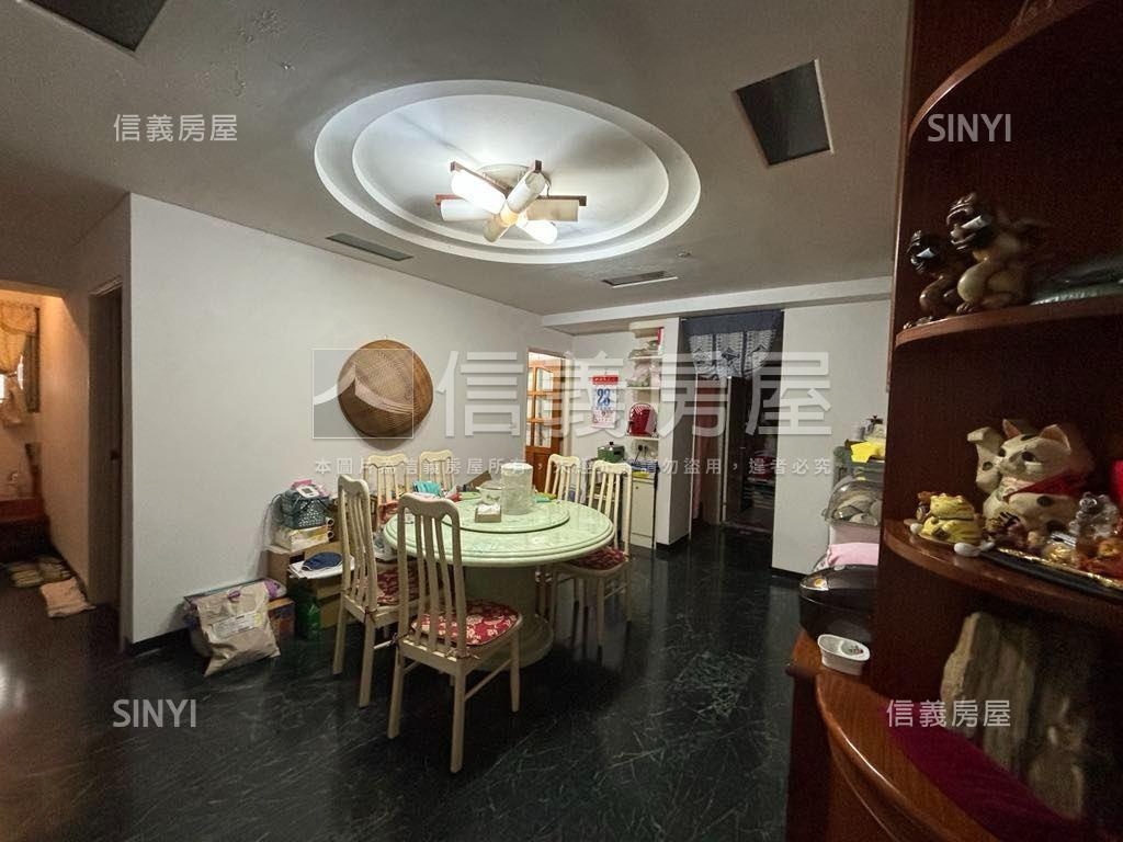 板橋車站高樓景觀四房房屋室內格局與周邊環境