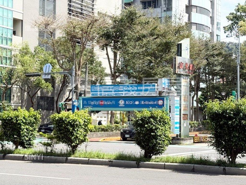 捷運美裝三樓大四房房屋室內格局與周邊環境