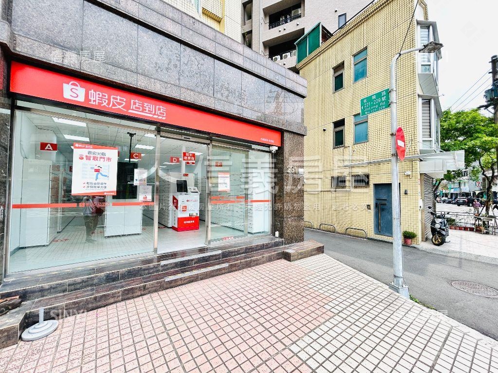 內湖三角窗大面寬金店房屋室內格局與周邊環境