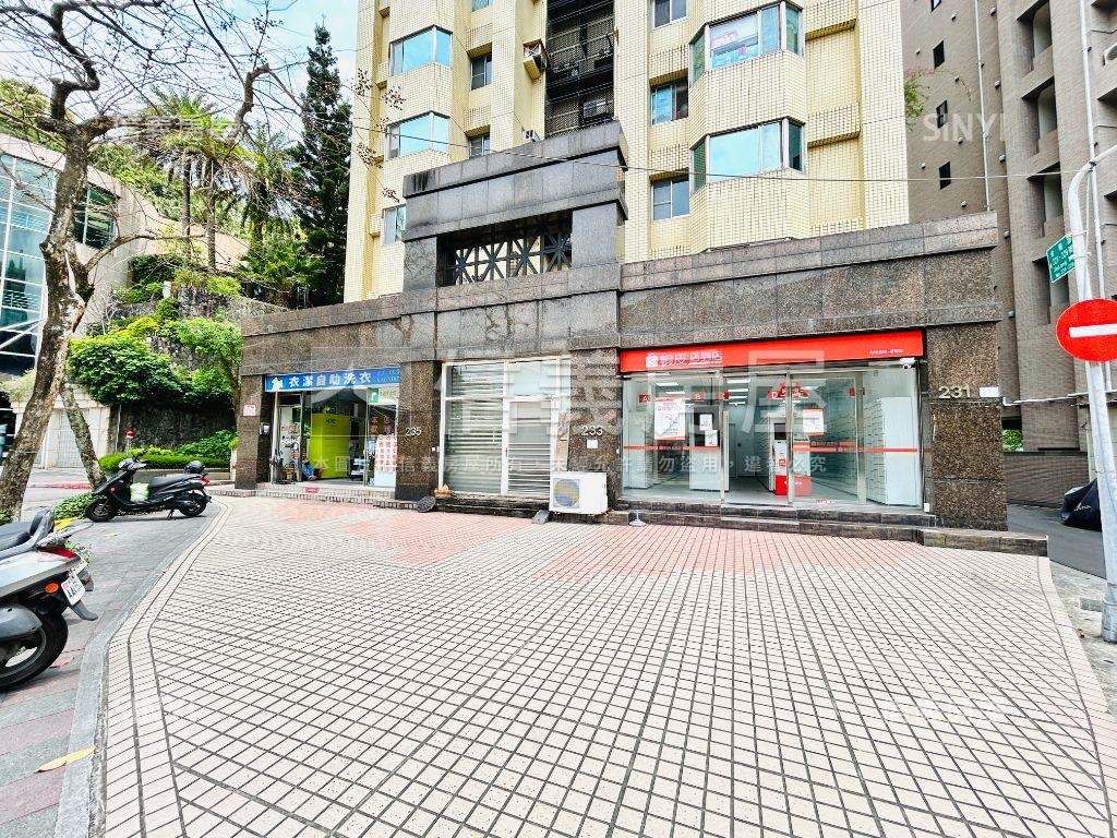 內湖三角窗大面寬金店房屋室內格局與周邊環境