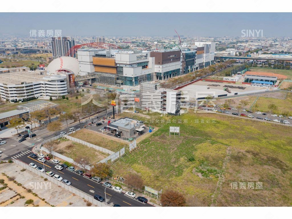 １４期商五坪效佳朝南美地房屋室內格局與周邊環境