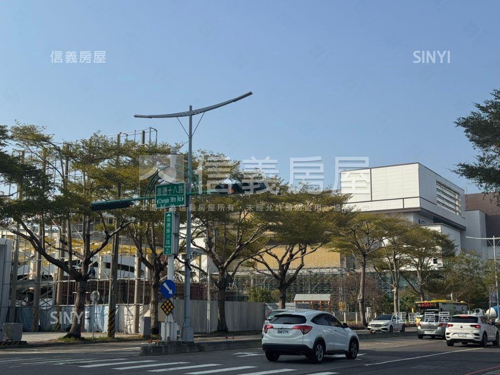 １４期商五坪效佳朝南美地房屋室內格局與周邊環境