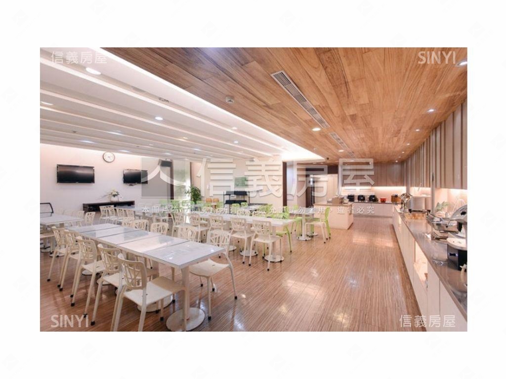 高雄新站商圈旅店房屋室內格局與周邊環境
