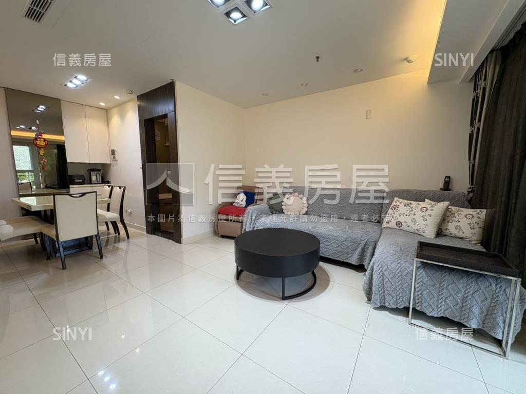 伯爵晶鑽美２房房屋室內格局與周邊環境