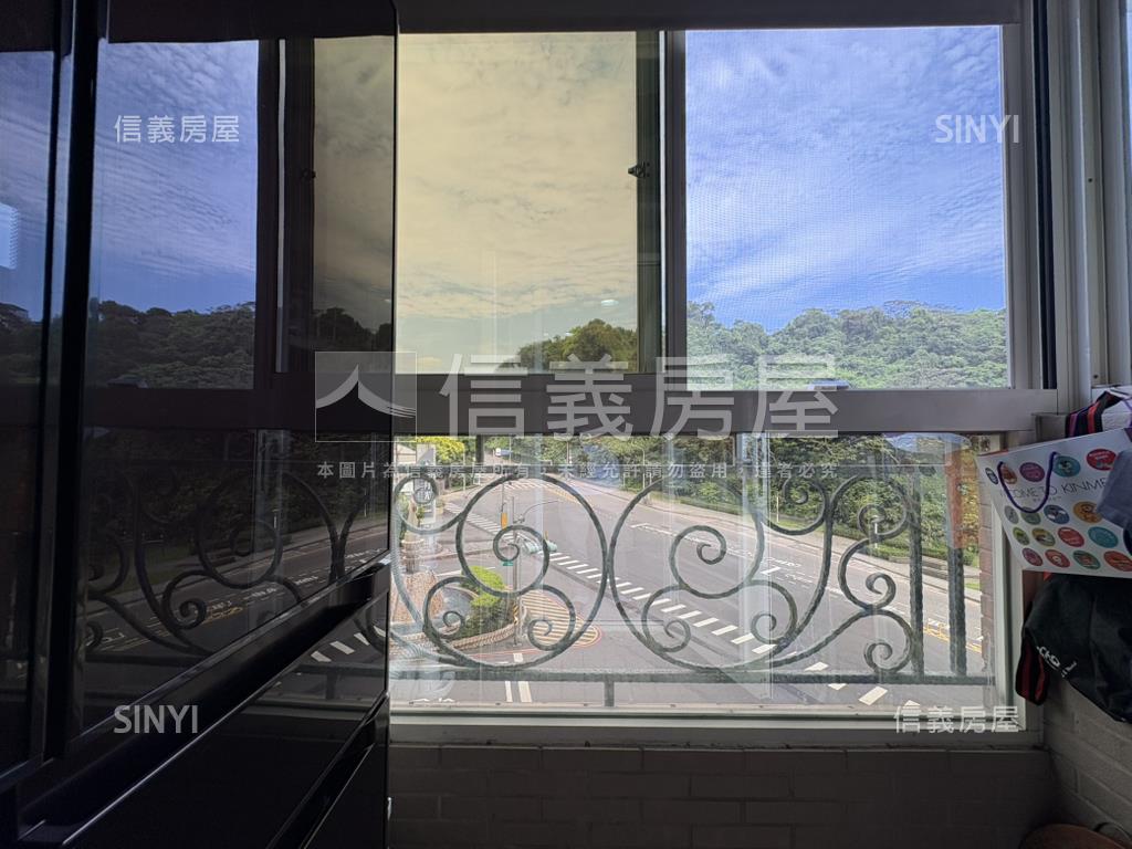 伯爵晶鑽美２房房屋室內格局與周邊環境