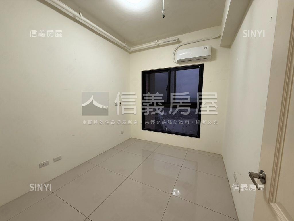 南勢指標精美三房車位房屋室內格局與周邊環境