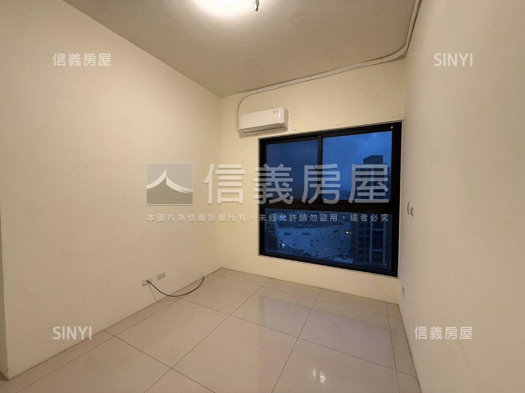 南勢指標精美三房車位房屋室內格局與周邊環境