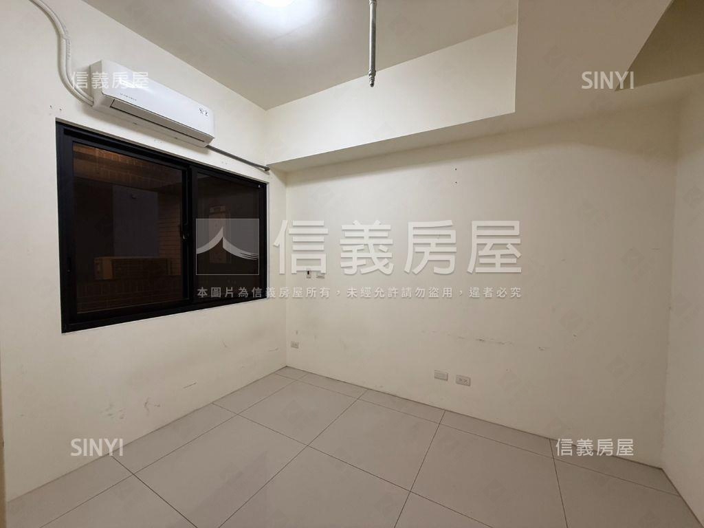 南勢指標精美三房車位房屋室內格局與周邊環境