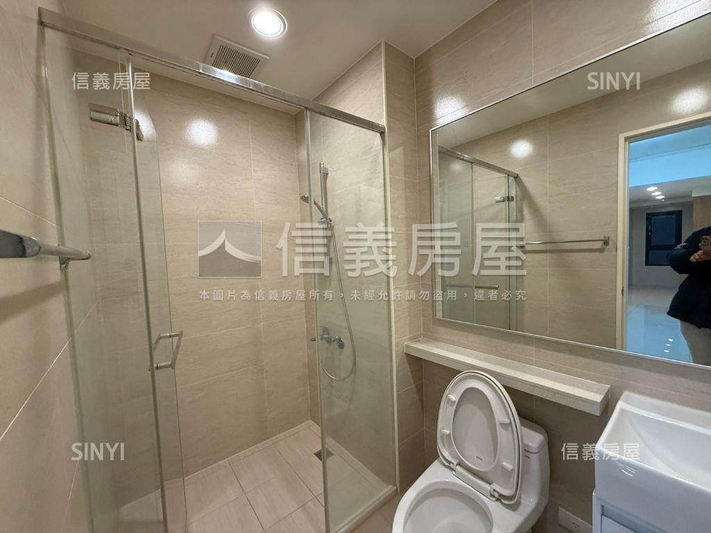 南勢指標精美三房車位房屋室內格局與周邊環境