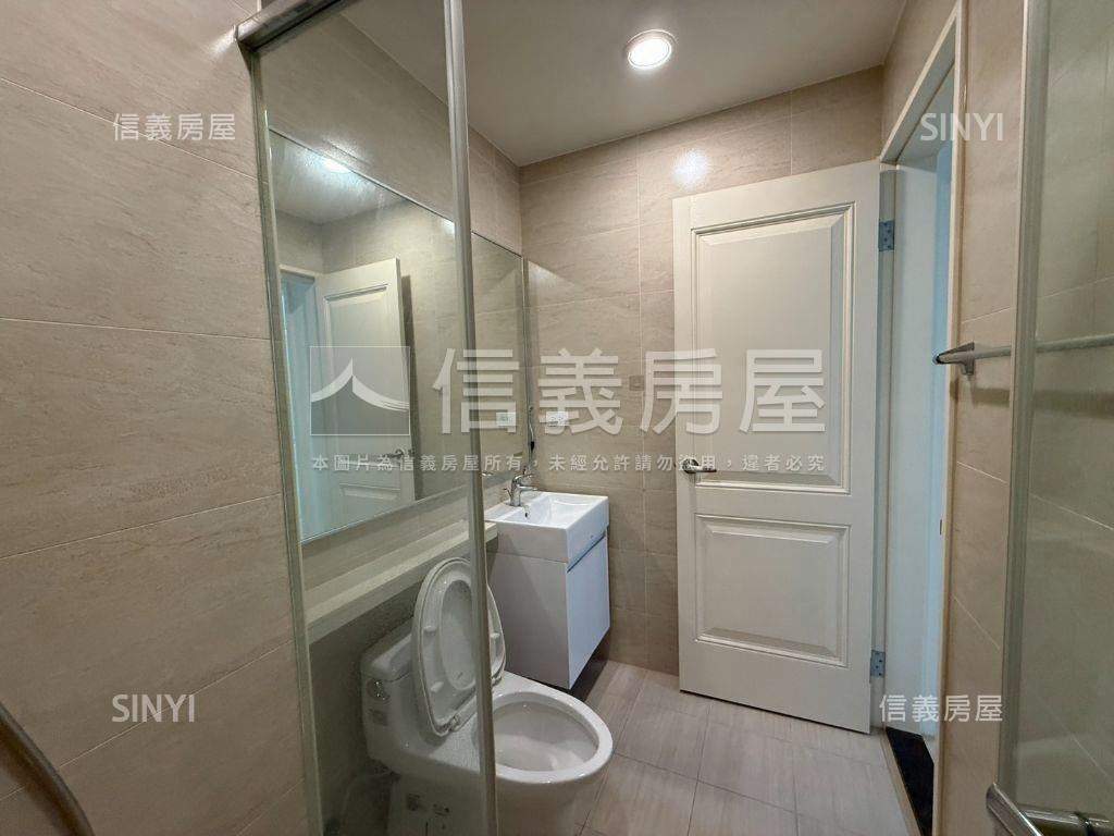 南勢指標精美三房車位房屋室內格局與周邊環境