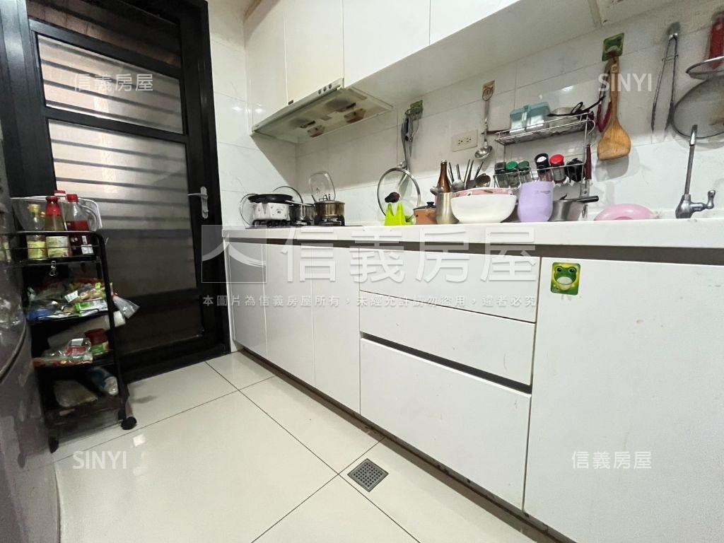 遠雄龍岡朝南帝王景觀宅房屋室內格局與周邊環境