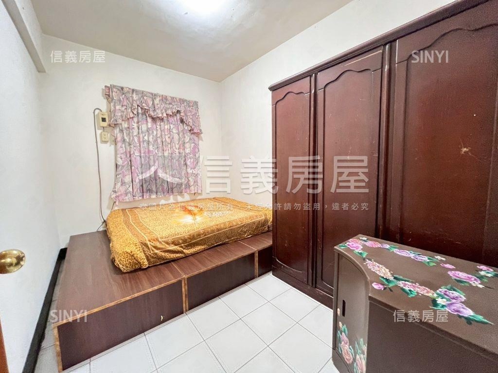 楠梓巷弄近商圈溫馨大四房房屋室內格局與周邊環境