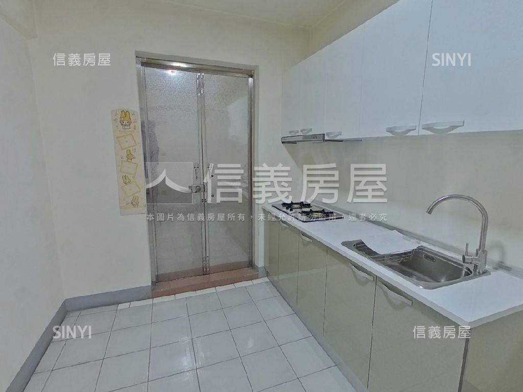 楠梓巷弄近商圈溫馨大四房房屋室內格局與周邊環境