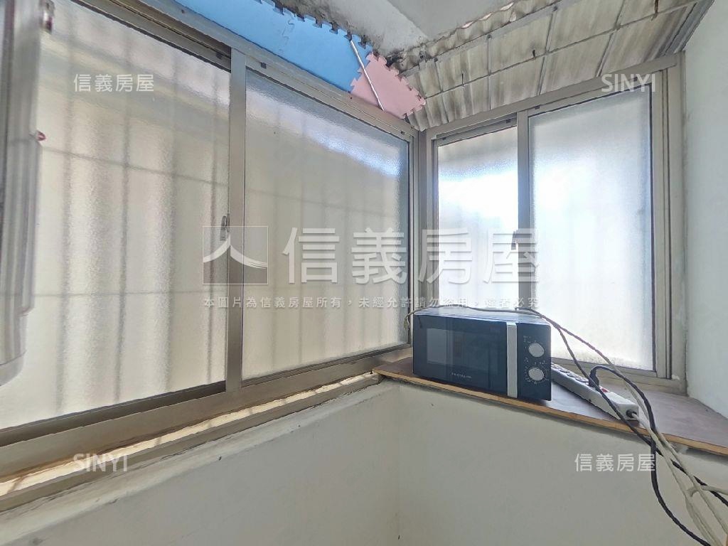 楠梓巷弄近商圈溫馨大四房房屋室內格局與周邊環境