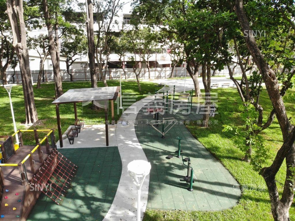 楠梓巷弄近商圈溫馨大四房房屋室內格局與周邊環境