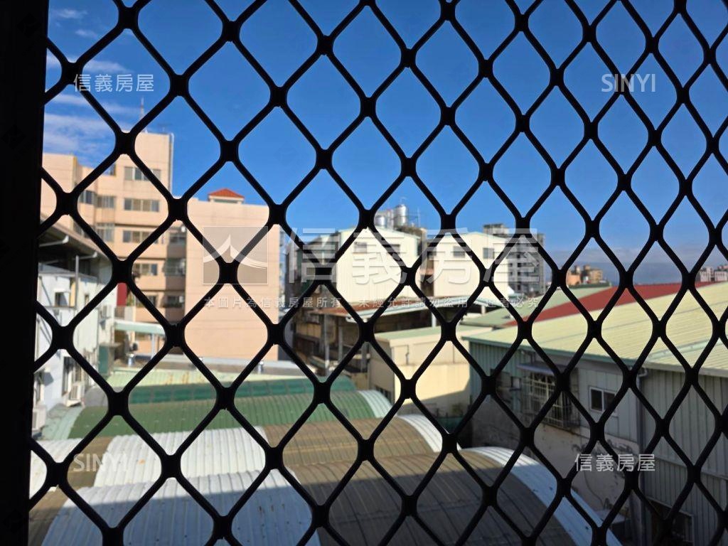 面公園捷運公寓房屋室內格局與周邊環境