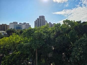 面公園捷運公寓