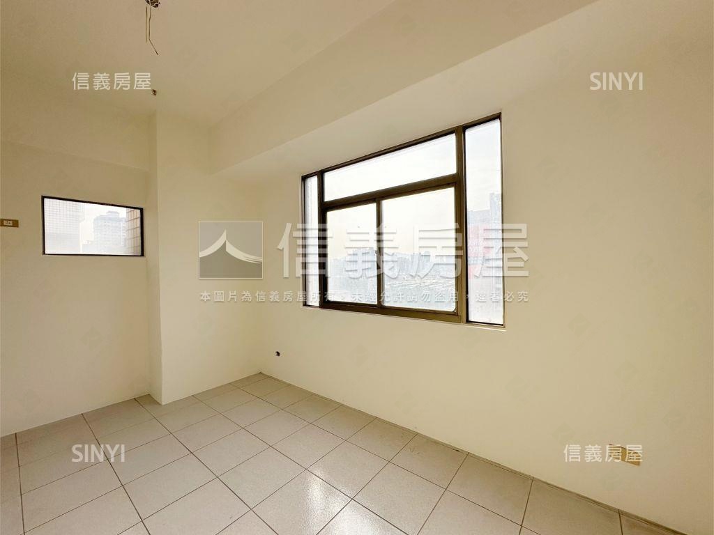 近文藻大坪數高樓五房房屋室內格局與周邊環境