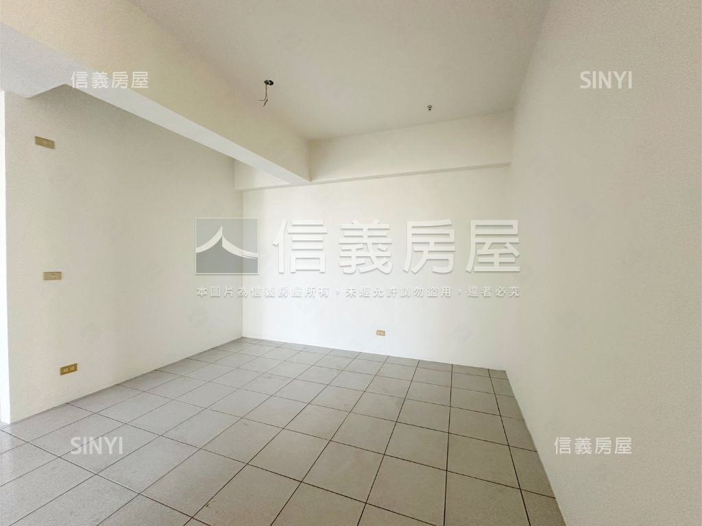 近文藻大坪數高樓五房房屋室內格局與周邊環境