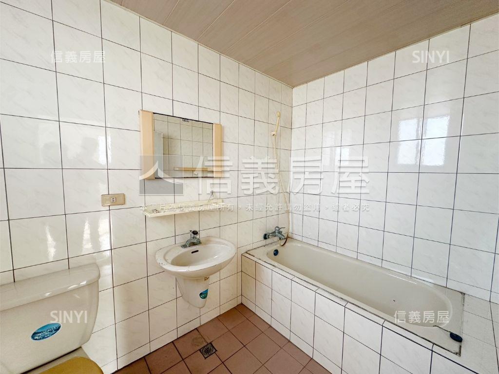 近文藻大坪數高樓五房房屋室內格局與周邊環境