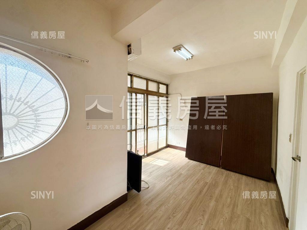 近市政段重劃區活巷美透天房屋室內格局與周邊環境