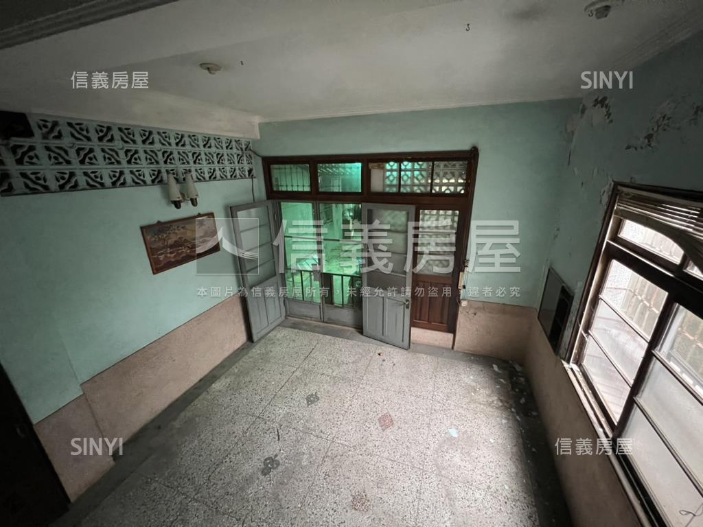 近歸仁圓環商業區土地房屋室內格局與周邊環境