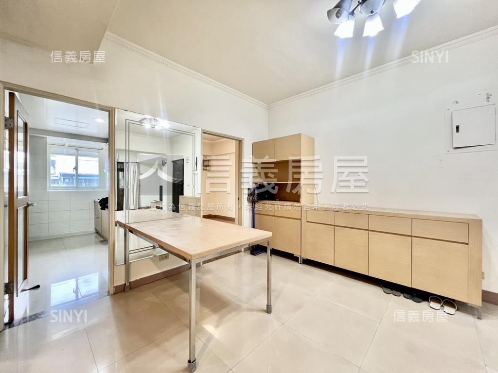 社區型方正公寓三樓房屋室內格局與周邊環境