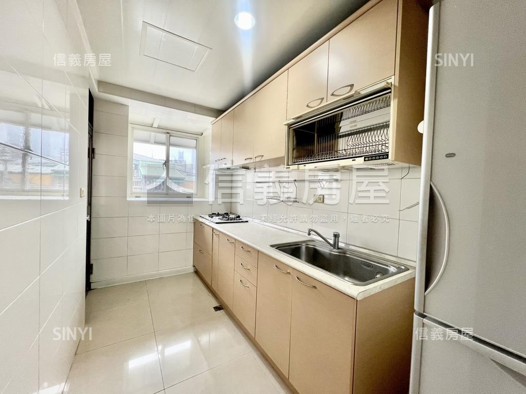 社區型方正公寓三樓房屋室內格局與周邊環境