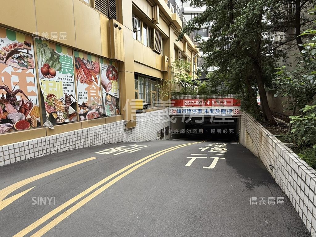 專約南京世紀Ｂ２大車位房屋室內格局與周邊環境