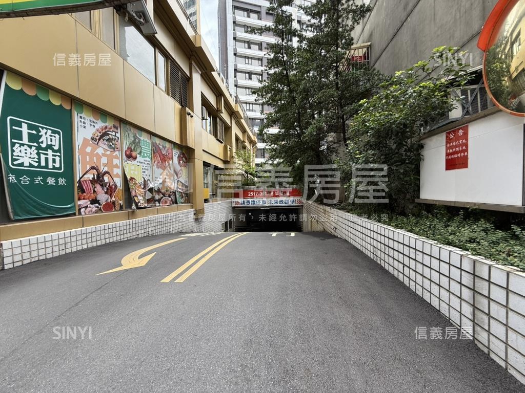 專約南京世紀Ｂ２大車位房屋室內格局與周邊環境