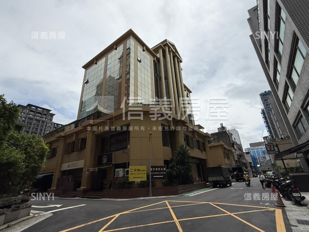 專約南京世紀Ｂ２大車位房屋室內格局與周邊環境