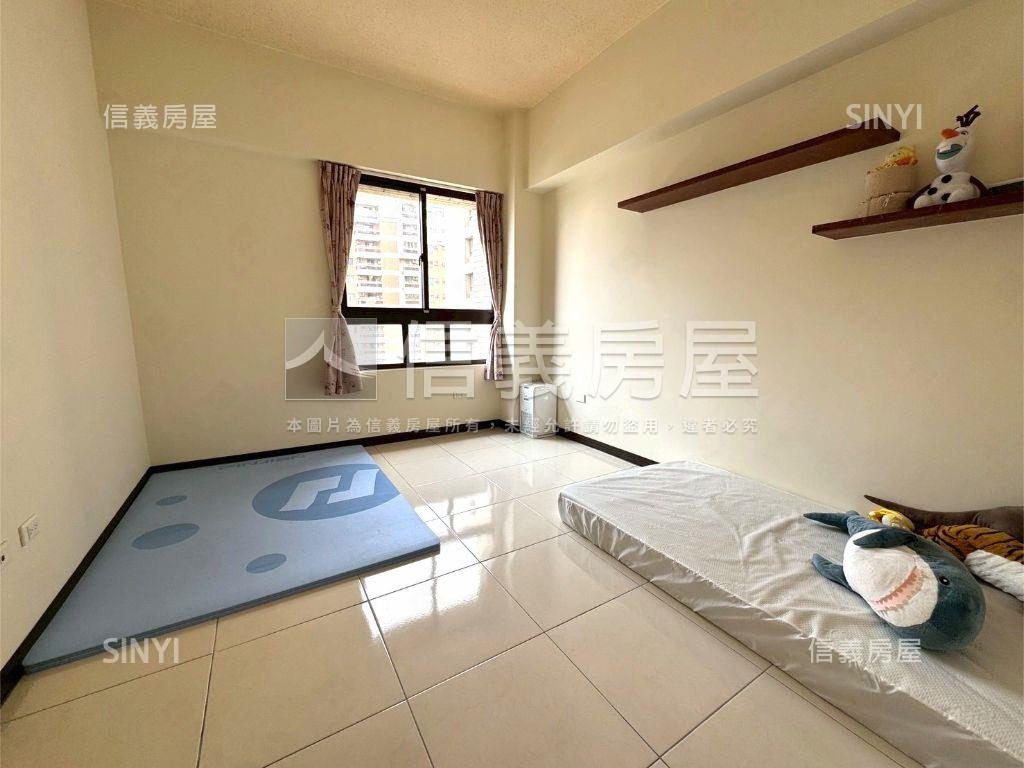 太子龍三房車位房屋室內格局與周邊環境