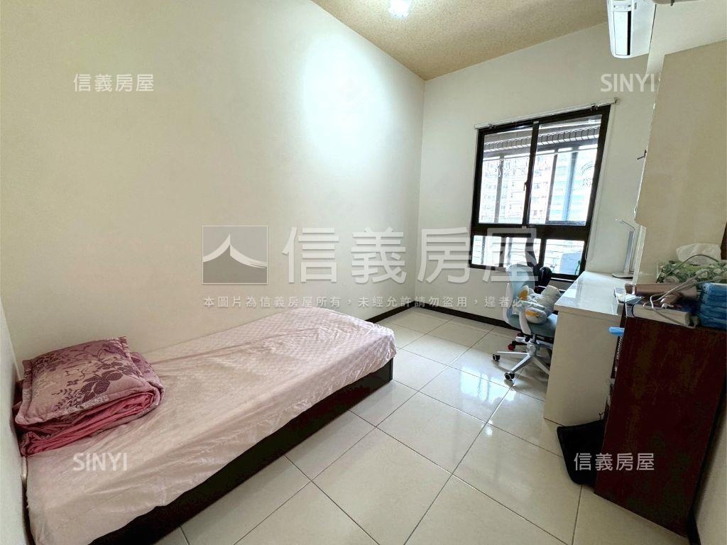 太子龍三房車位房屋室內格局與周邊環境