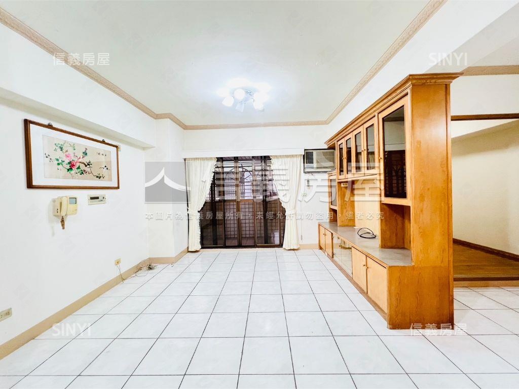 近海山站三房附車位房屋室內格局與周邊環境