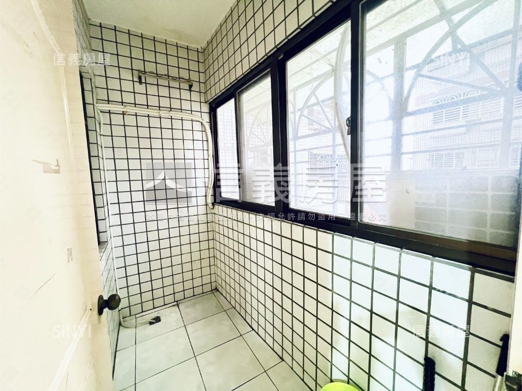 近海山站三房附車位房屋室內格局與周邊環境