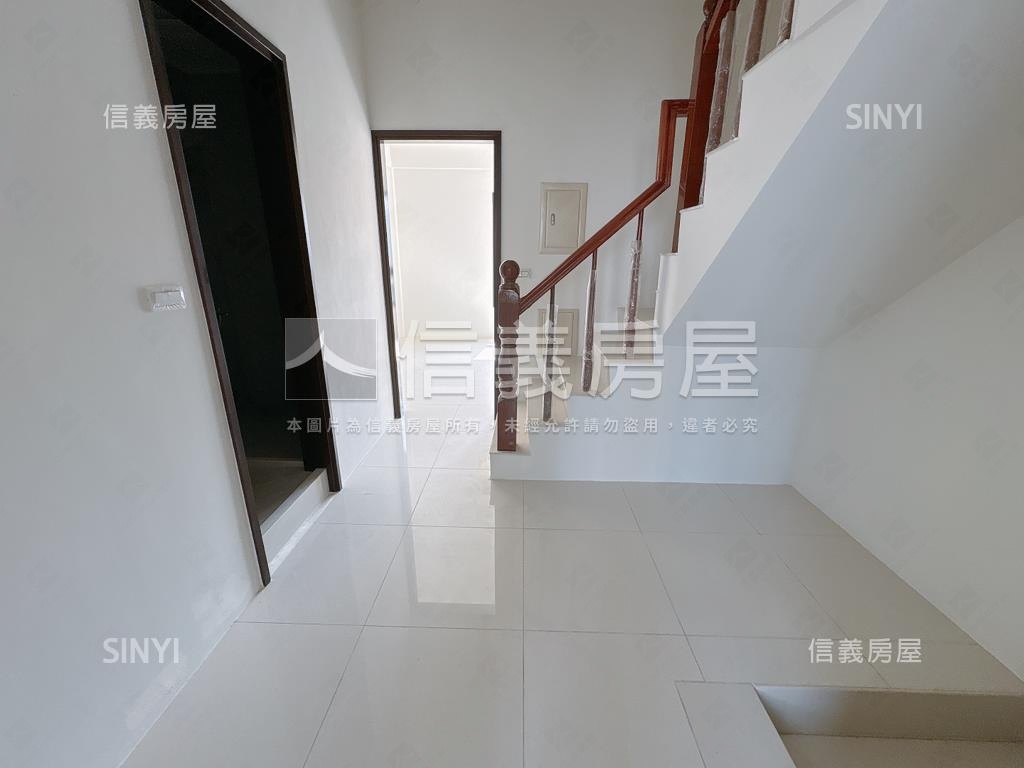 全新完工超值朝南臨路墅Ｃ房屋室內格局與周邊環境