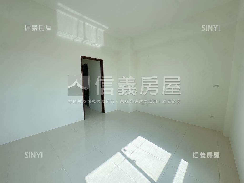 全新完工超值朝南臨路墅Ｃ房屋室內格局與周邊環境