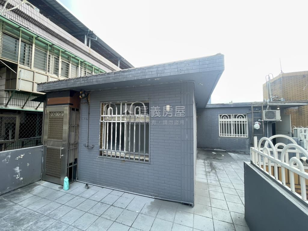 農安公園一層一戶邊間頂加房屋室內格局與周邊環境