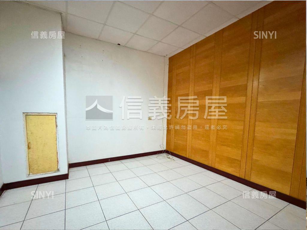南豐街稀有釋出收租透店房屋室內格局與周邊環境